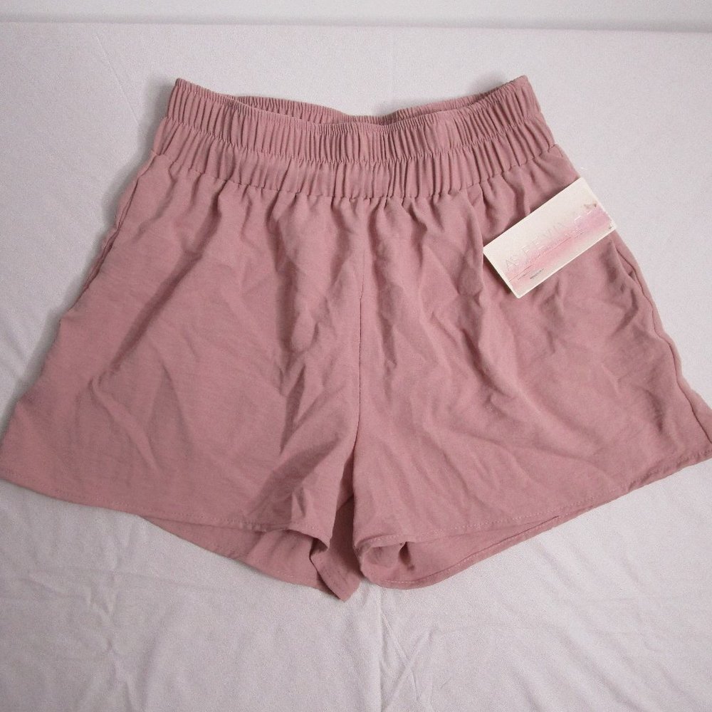 ALTAR'D STATE REVIVAL Light Pink  Stretchy Waist ATHLETIC Medium Shorts #737